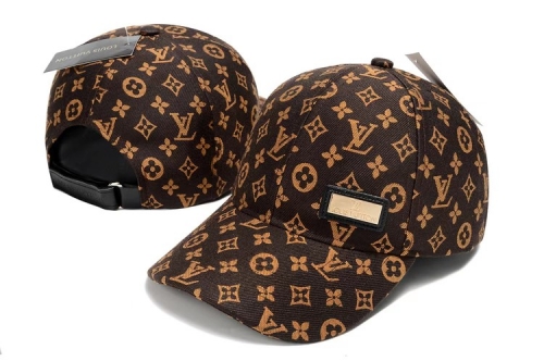 L*V Hat *Cap-240628-YM0449