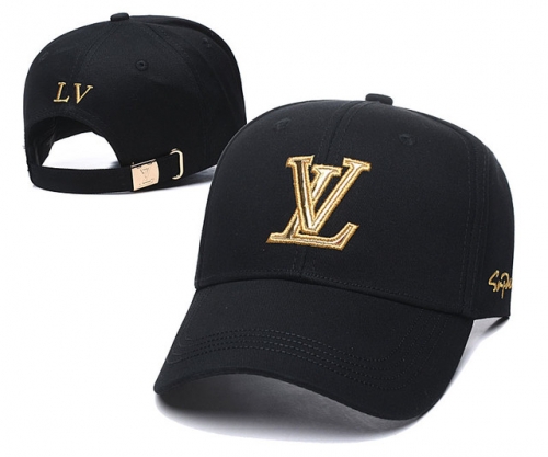 L*V Hat *Cap-240628-YM0456