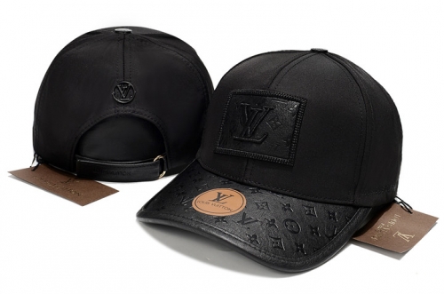 L*V Hat *Cap-240628-YM0363