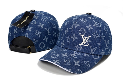 L*V Hat *Cap-240628-YM0433