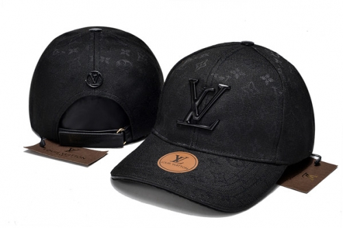 L*V Hat *Cap-240628-YM0361