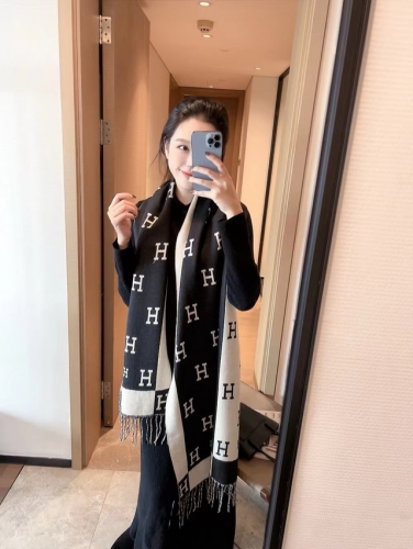 Scarf-VXH241108-S0012