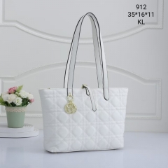 Doi*r Handbags-250310-OM1754