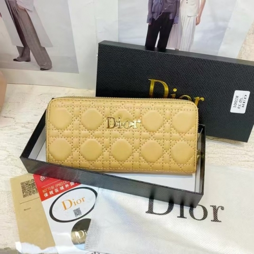 Dio*r Wallet-240823-OM1023