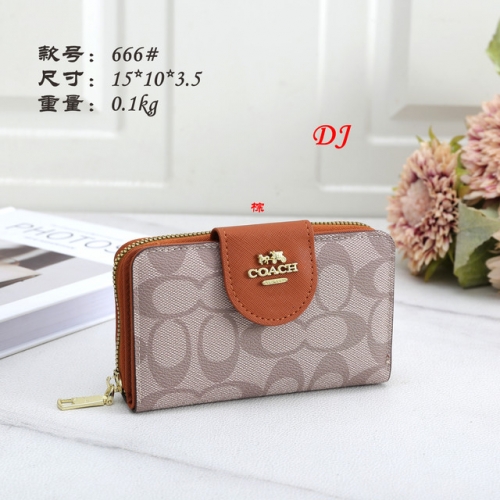 Coac*h Wallet-250420-OM1935