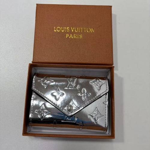L*V Wallet-260313-XX03186
