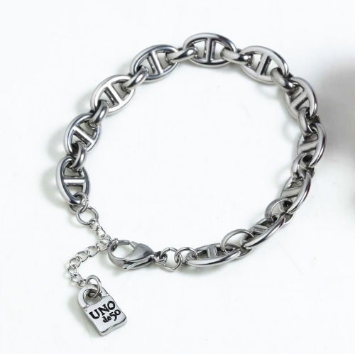 Stainless steel uno de 50 bracelet SN201114-UNB0089-S