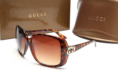 Gucc*i Sunglass With Case Q3166-10 (3)