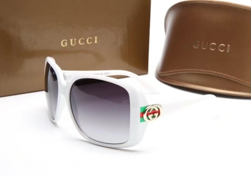 Gucc*i Sunglass With Case Q3166-10 (2)