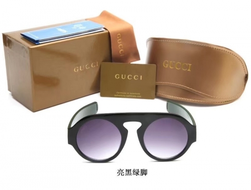 Gucc*i Sunglass With Case Q0256-13 (2)