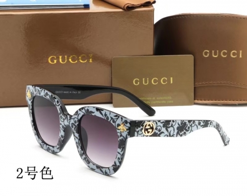 Gucc*i Sunglass With Case Q0116-15 (3)