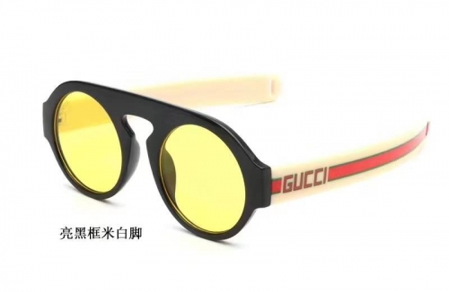 Gucc*i Sunglass With Case Q0256-13 (4)