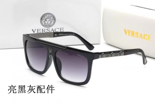 Versac*e Sunglass With Case Q9264-14 (4)