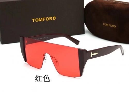 Tomfor*d  Sunglass With Case Q97375-16 (1)