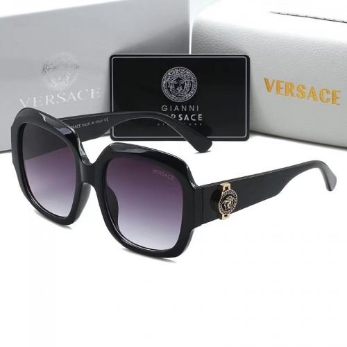 Versac*e Sunglass With Case Q9391-14 (3)