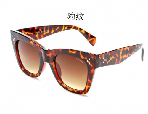 Celin*e Sunglass With Case Q41755-12 (2)