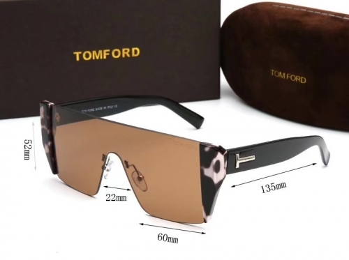 Tomfor*d  Sunglass With Case Q97375-16 (5)