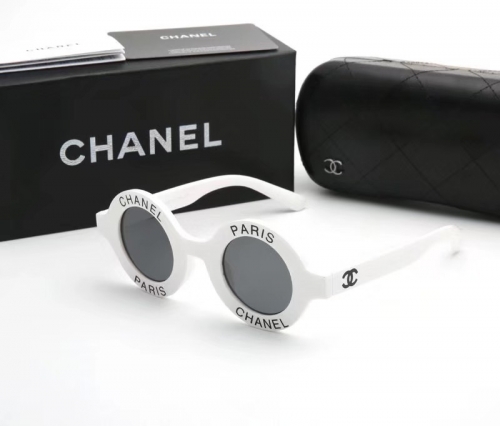 Chane'l Sunglass With Case  Q01495-10 (3)