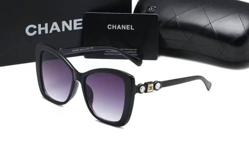 Chane'l Sunglass With Case  Q9446-15 (2)