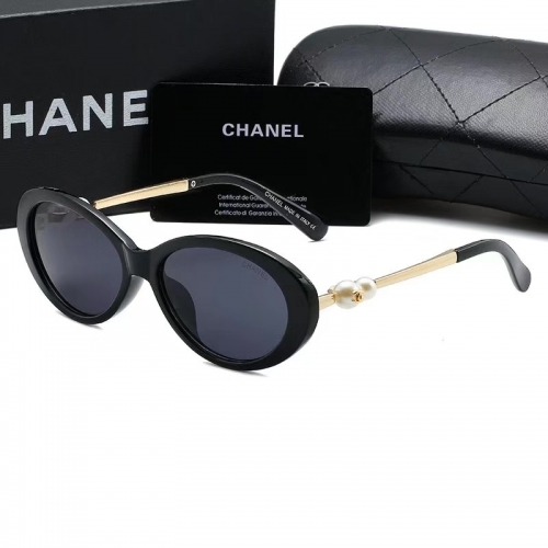 Chane'l Sunglass With Case  Q5366-15 (2)