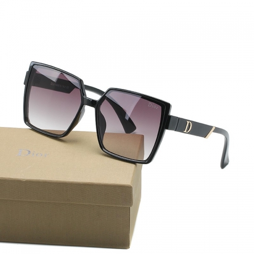 Sunglass with case Q220527-QD9473 (5)