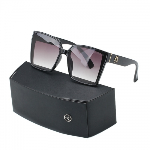 Sunglass with case Q220527-QB9477 (3)