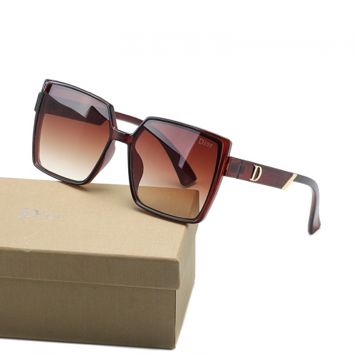 Sunglass with case Q220527-QD9473 (3)