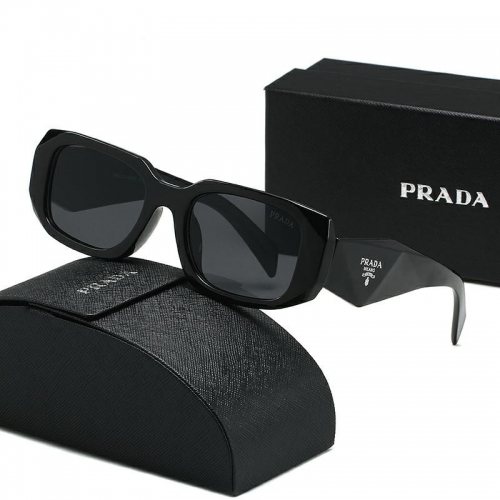 Prad'a Sunglass with case Q17 (1)