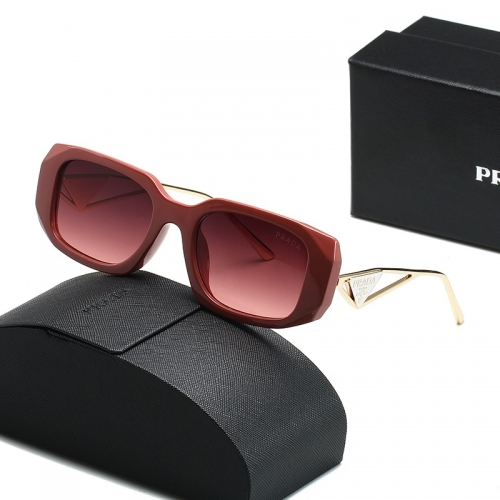 Prad'a Sunglass with case Q22030 (3)