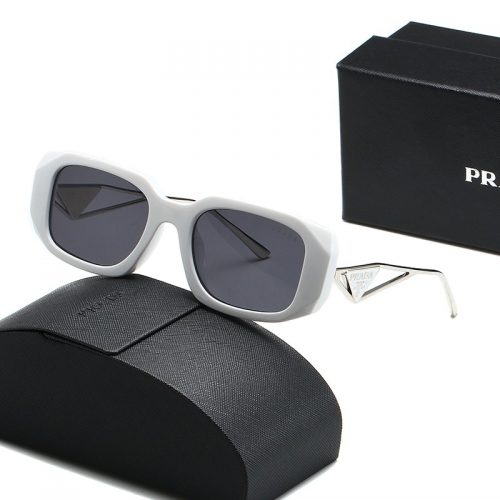 Prad'a Sunglass with case Q22030 (5)