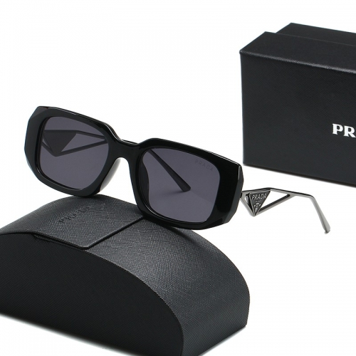 Prad'a Sunglass with case Q22030 (1)