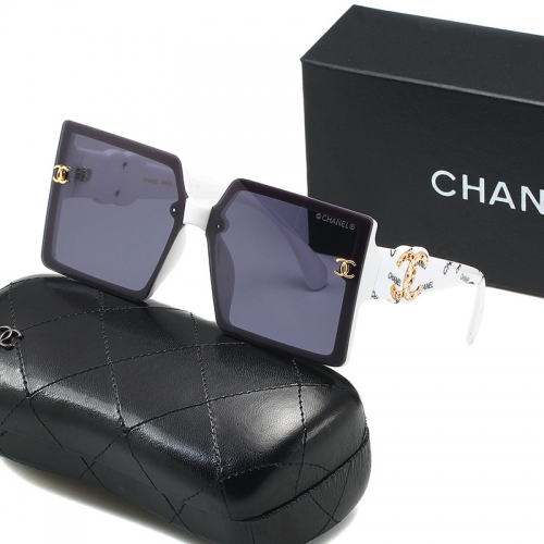 Chane'l Sunglass with case Q6191 (3)