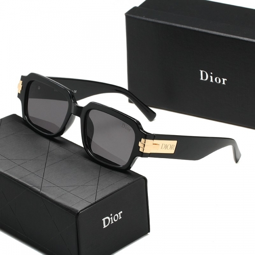 Dio'r Sunglass with case Q9519 (1)