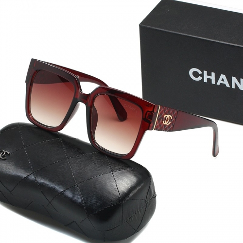 Chane'l Sunglass with case Q9399 (4)