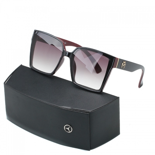 Sunglass with case Q9477 (3)