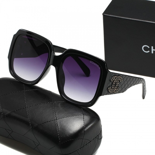 Chane'l Sunglass with case Q6202 (5)