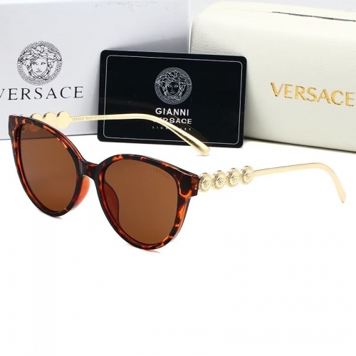 Sunglass with Case QV4513-15 (1)