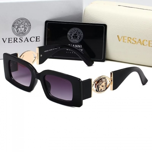 Sunglass with Case QV831-15 (1)