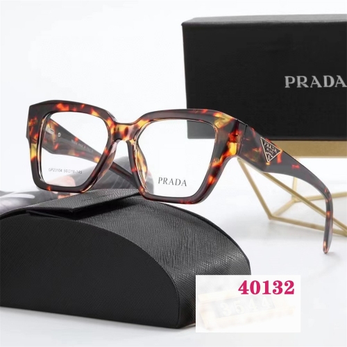 Sunglass With Case 36PT40132 (4)