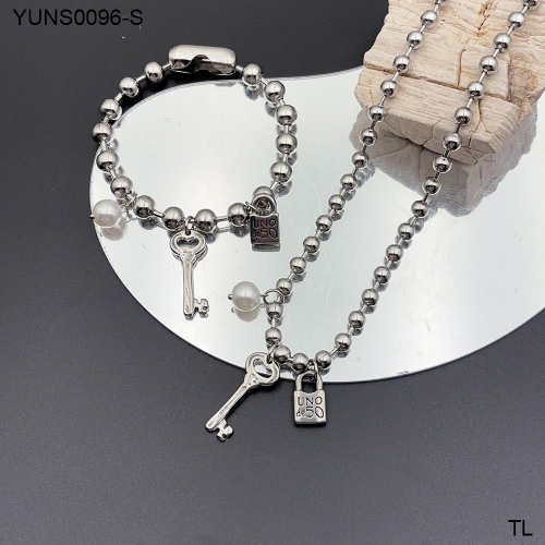 YUNS0096-S