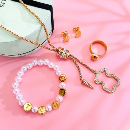 AD260704- (10)