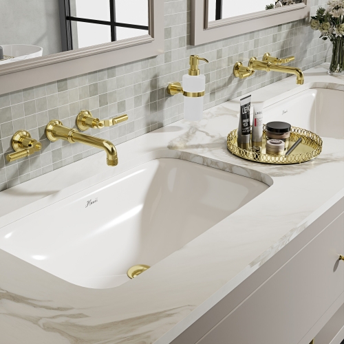 Luxuriously Style 3TH BRASS WALL BASIN  TAP &₵21 spout