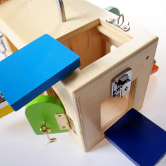 Holz Montessori Pädagogisches Praktische Material Kleine Schloss Latch Box Spielzeug Kinder