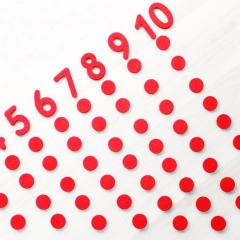 Jogos de matemática numeral de corte educacional e contadores montessori