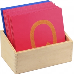 Montessori majuscule papier de verre imprimé lettres avec boîte