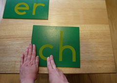 Montessori, brinquedos de madeira, letras duplas com caixa para crianças