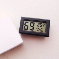 DT-45 Mini Indoor Thermometer Digital LCD Temperature Sensor Humidity Meter Thermometer Hygrometer Gauge Fridge Thermometers
