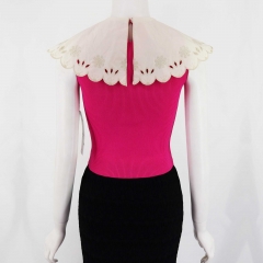 KNIT TOP WITH CONTRAST COLLAR