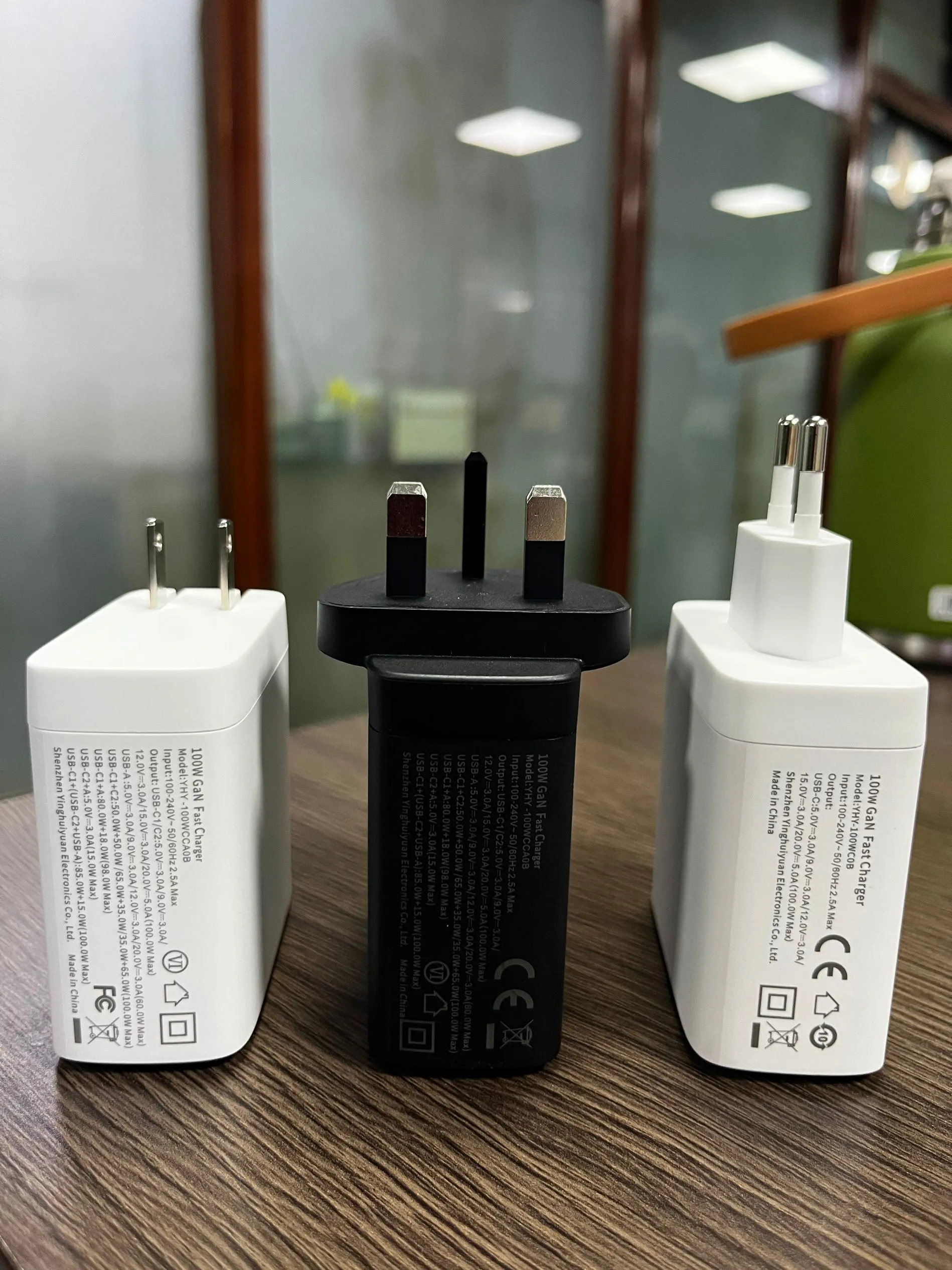 交流-直流电源适配器的输出连接器选择