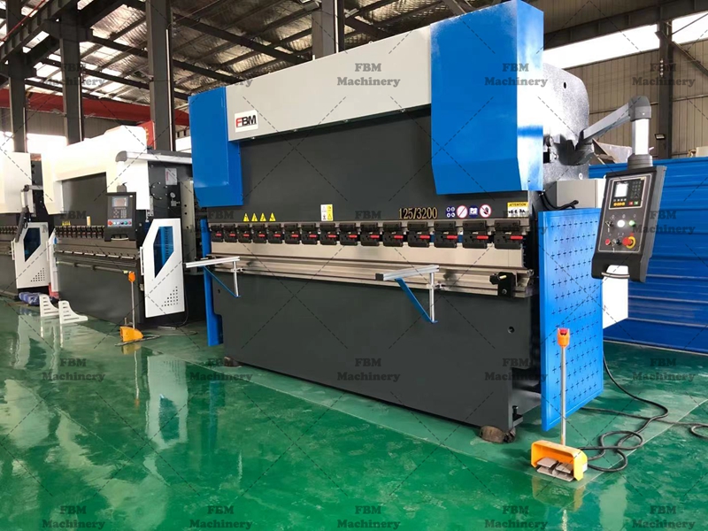 Press brake, shearing machine and ironworker queued for delivery